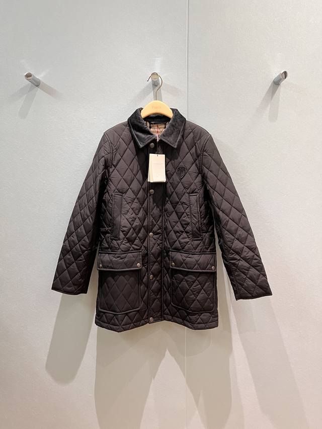 Autumn/Winter Trend: Zhang Jingyi, Kong Hyo-jin, and Shen Jiayu's Corduroy Colla