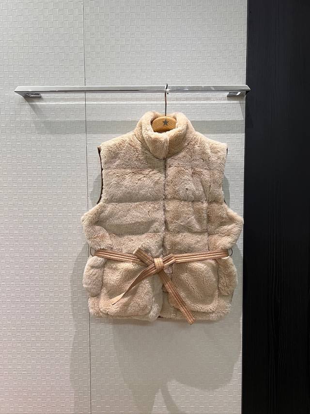 New Moncler down-filled stand-up collar vest with logo badge decoration on the b