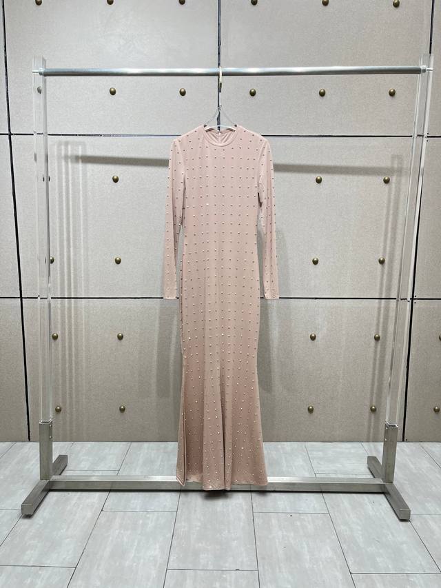 Round neck rhinestone dress! Black/Skin tone S/ml Ddd