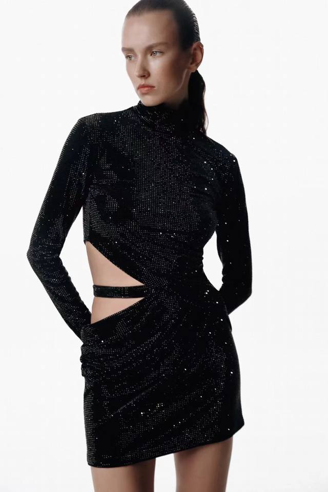 Velvet rhinestone-embellished cropped dress! Sizes: S, M, D
