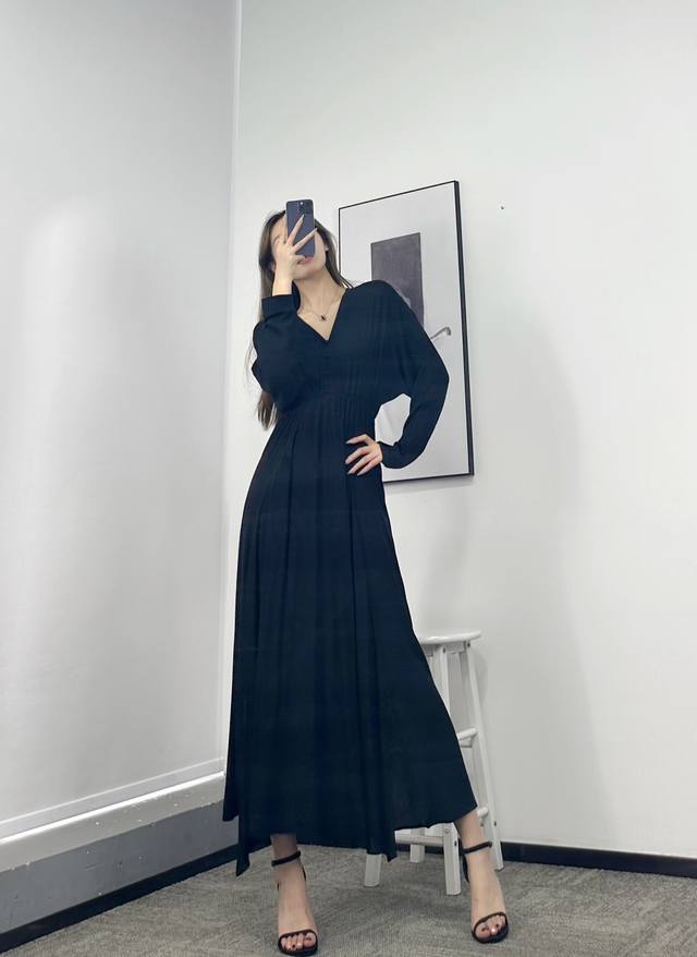 Textured crepe dress! Viscose fiber Sml Ddd