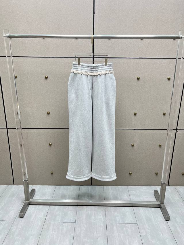 Magda lace-trimmed loose-fitting sweatpants! Cotton, two colors available.