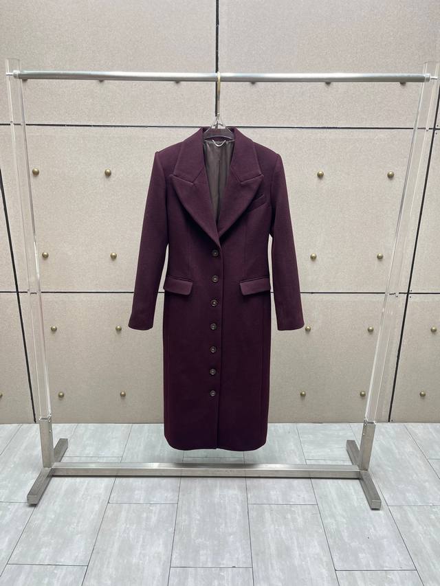 Padded-shoulder long wool coat! Two colors available.