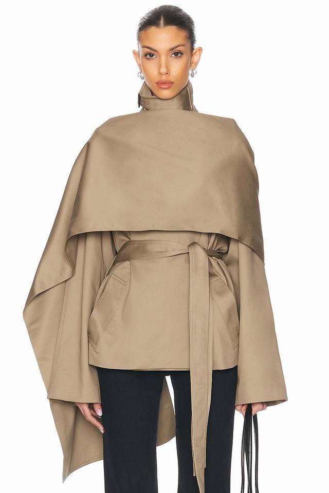 Two ways to wear a short trench coat! Sml Ddd