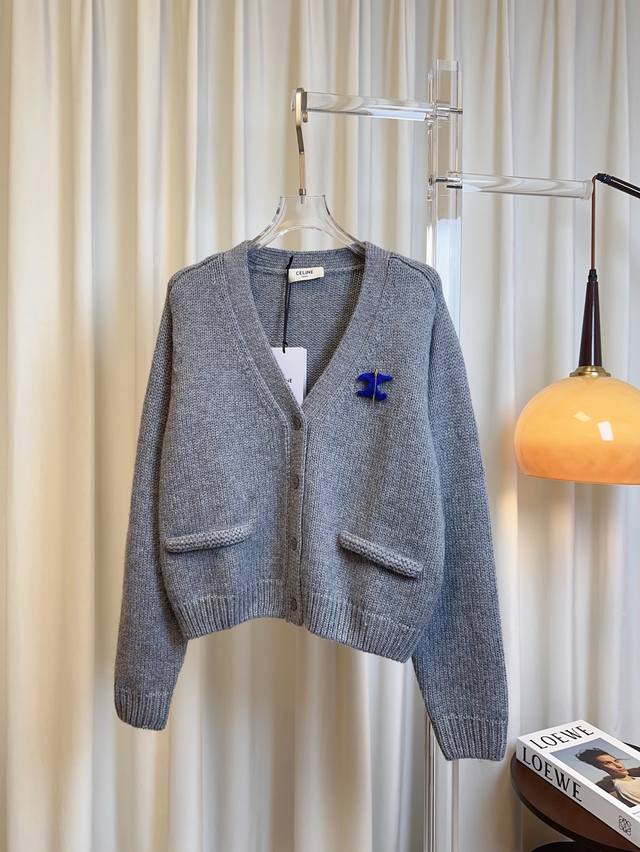 Ce** New wool logo cardigan, custom-made, custom-knitted wool fabric, high-quali