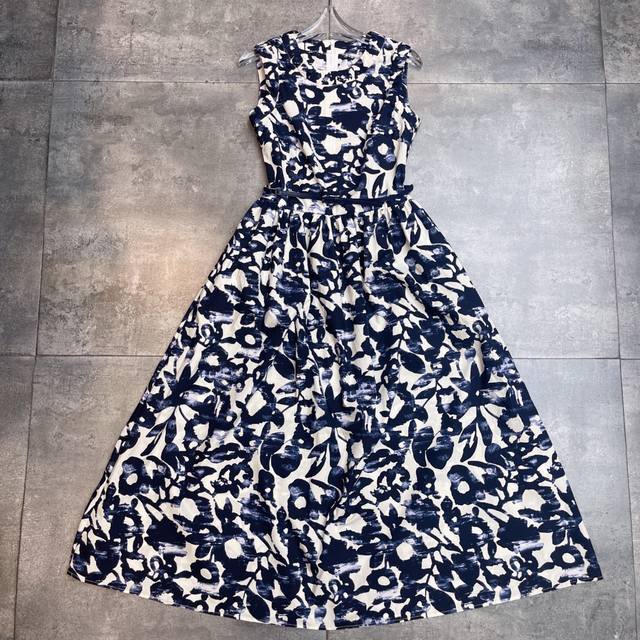 Restocked! This stunning high-quality Ma