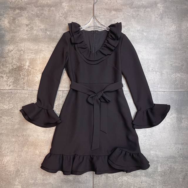 Restocked item. Valent's 2025 Early Autumn collection features a signature V-nec