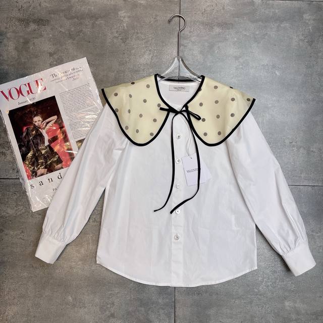 Restocked Valent0 2025 Early Spring/Autumn runway look, same style as the origin