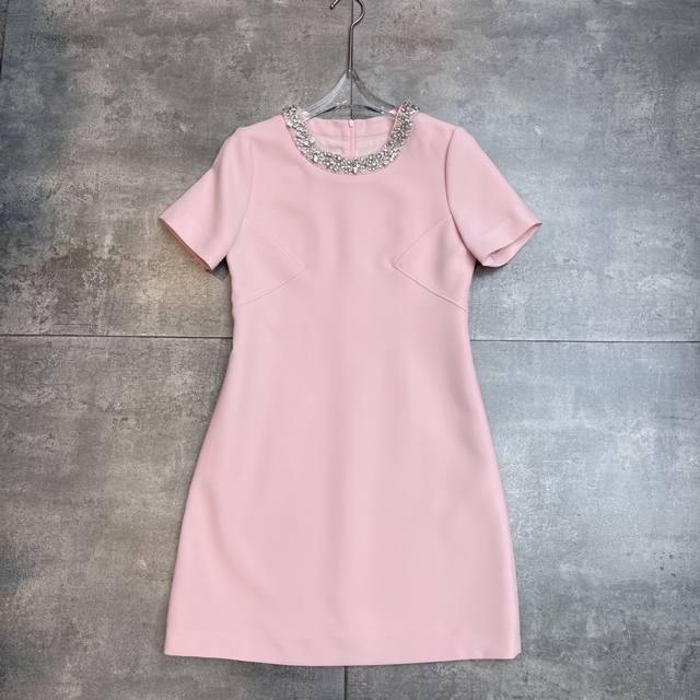 Restocked Valent 0ڢ Runway 2025 Spring/Summer Collection New Arrival. Sweet and