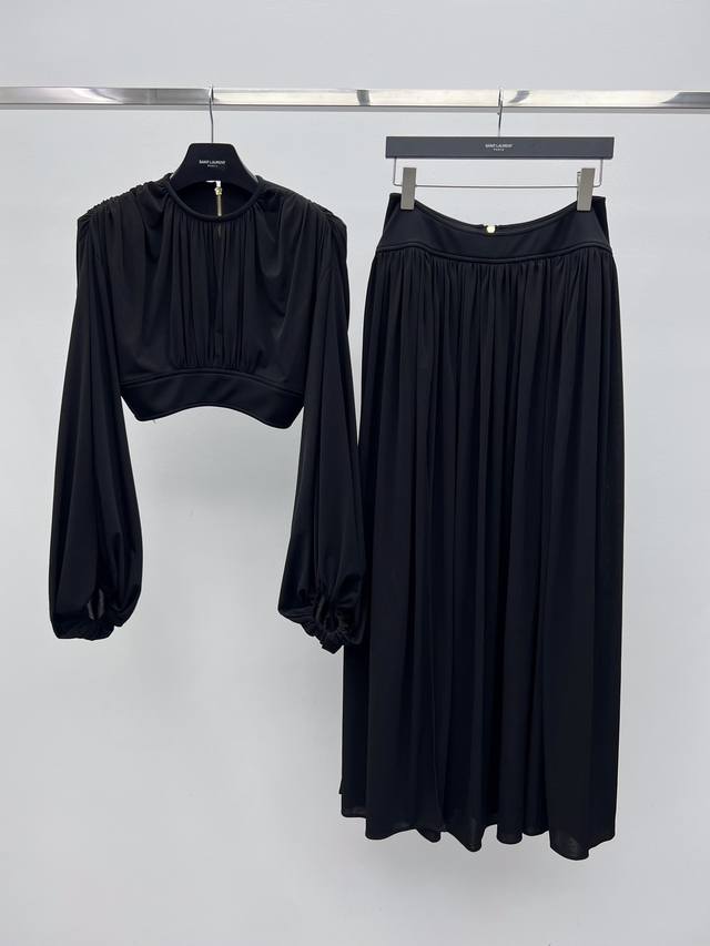 Zimmerman* Black and Gold Suit Dress (Ddd) Made from stretch jersey knit fabric,