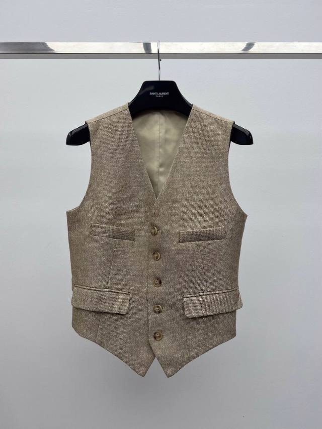 Ralph Laure Linen Tweed Vest This vest is made of linen tweed fabric It features