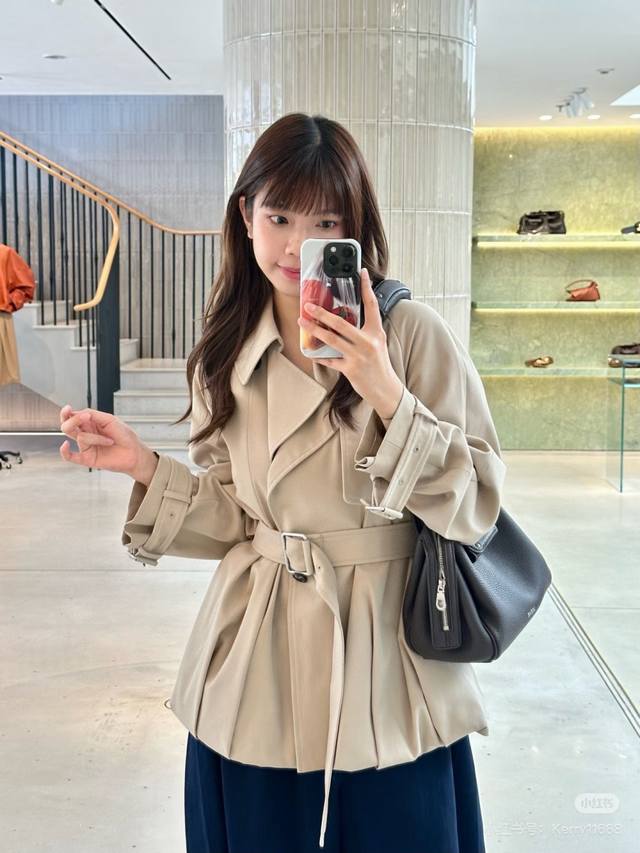 Original Low 2025 Early Autumn New Fashionable Turn-Down Collar Tulip-Style Tren