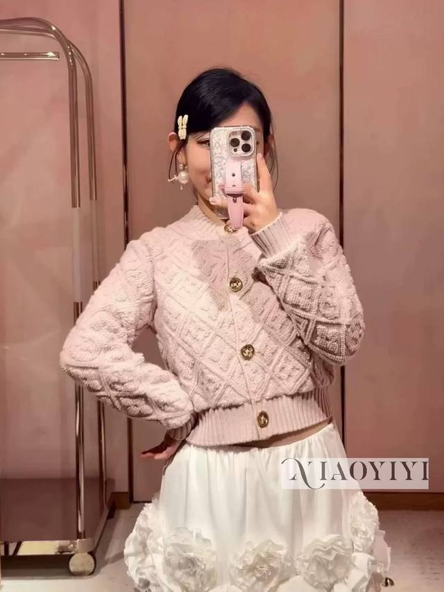 Original Ll.......2025 Autumn/Winter New Fashionable Dark Floral Jacquard Knit C