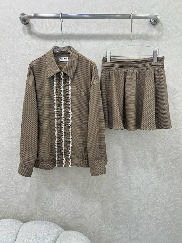 Miu Miu Fall/Winter New Arrival - A sophisticated and youthful combination of a