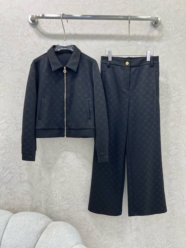 Gucc*25 New Casual Sportswear Set for Sale - Complete Set: Collared Zipper Jacke