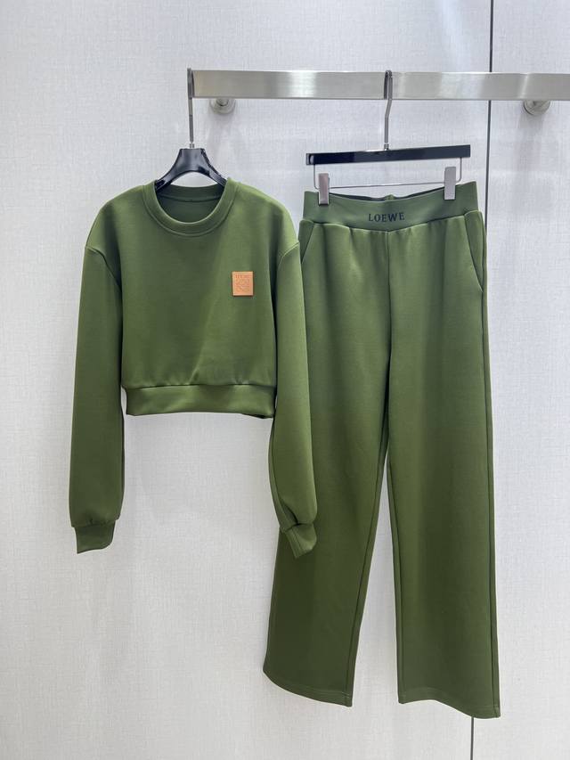 Highly recommend Loe*2025 early autumn new air layer leather suit. Understated l