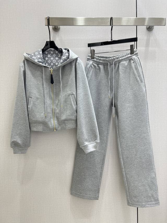 Highly recommend the Lv*2025 early autumn new hooded drawstring trouser set, dou