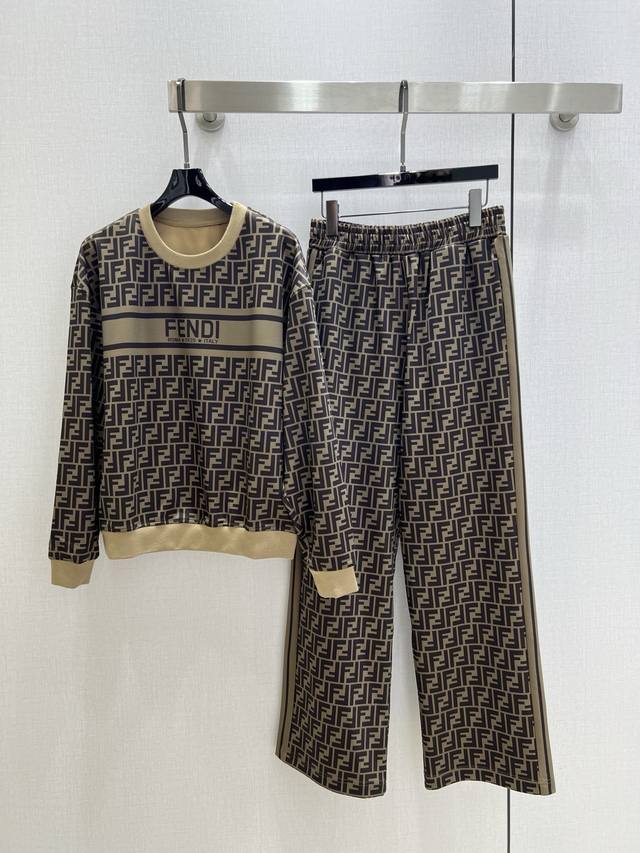 Highly recommend Fen*2025 early autumn new Roman print round neck trouser suit.