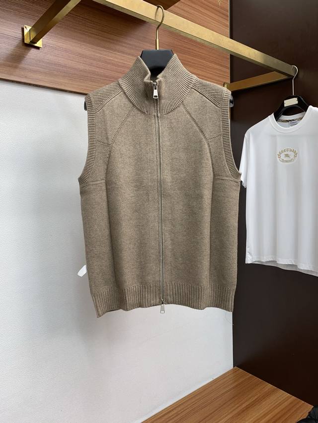 Lp Nuoyou Pianya 2025Ss Early Autumn New Arrival: Knitted Stand Collar Vest. A s Lp Nuoyou Pianya 2025Ss Early Autumn New Arrival: Knitted Stand Collar Vest. A s