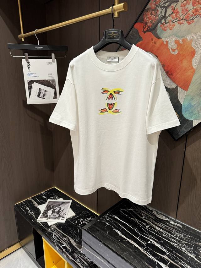Chanel 2025 Spring/Summer High-Quality Couple Short-Sleeve T-Shirt. Made with 26