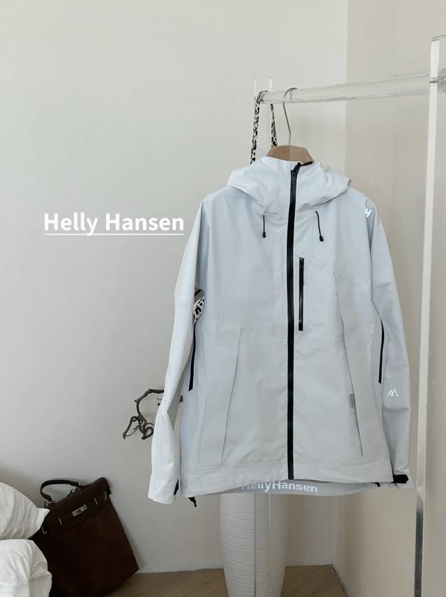 Helly Hansen Hardshell Outdoor Hooded Jacket, Fully Glued Version, Unisex. Fabri