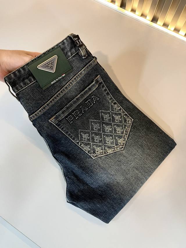 Pra*Da 2025 Spring/Summer New Men's Casual Jeans. A high-quality choice, these v