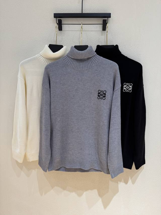 Loewe's classic Fall/Winter turtleneck collection! A top-quality 1:1 replica of