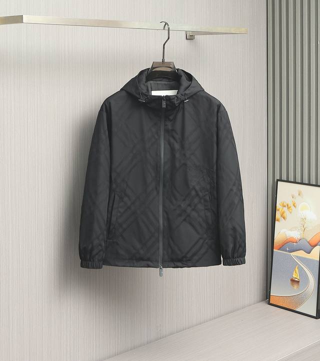 Burberry Fall/Winter 2025 Nylon Jacquard Light Cotton Jacket. A perfect collisio