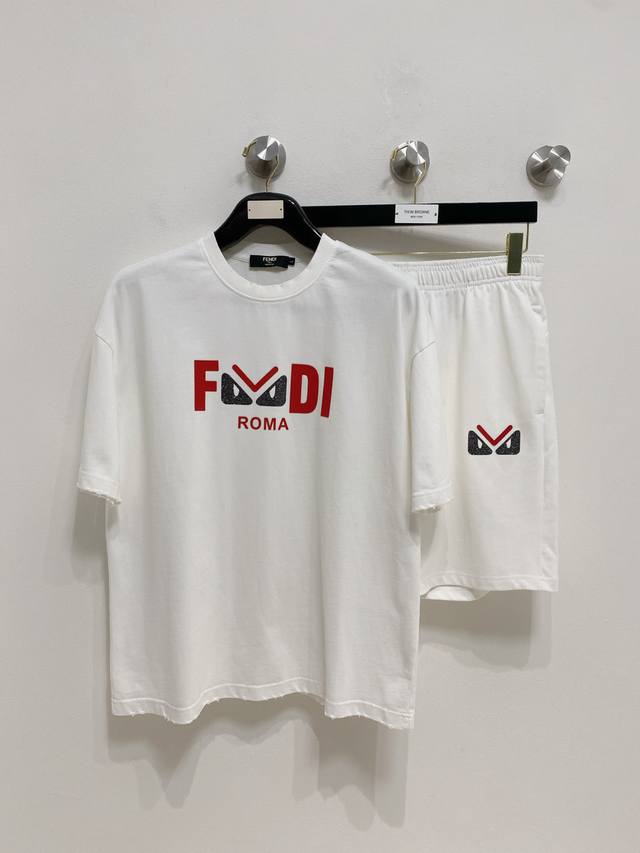 Fendi High-End Custom 2025 Spring/Summer New Arrival, Latest Retail Style Short-