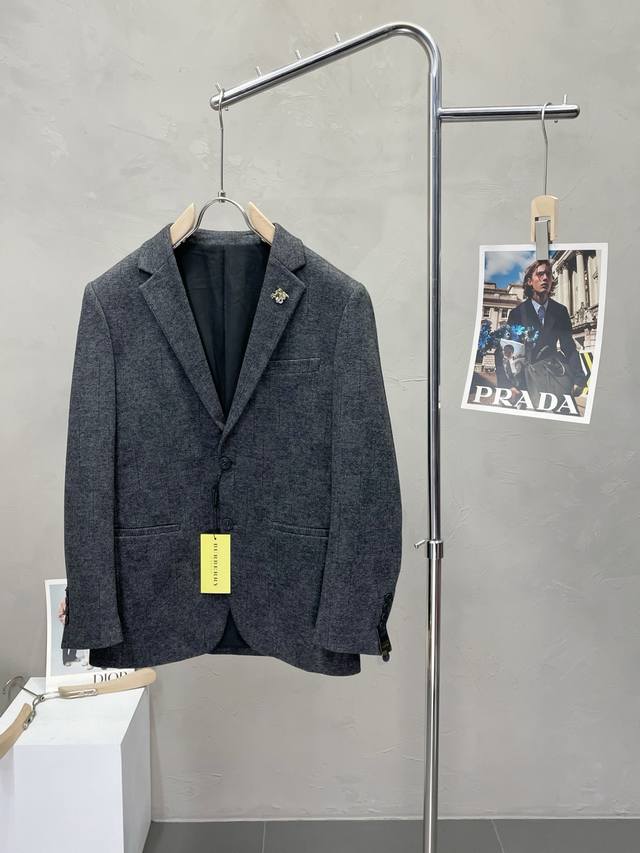 Burberry new suit set, a simple and casual blazer from an export company order.