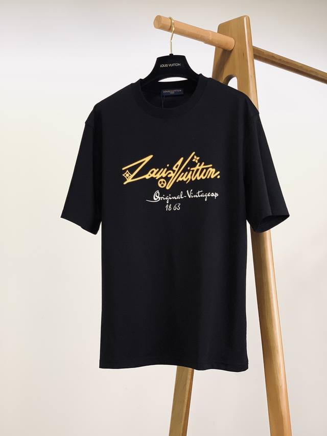 Louis Vuitton 2025 Spring/Summer New Arrival - Embossed Logo T-Shirt. A creative