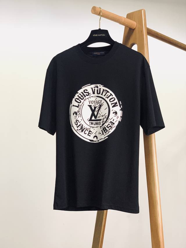 Louis Vuitton 2025 Spring/Summer New Arrival - Vintage Badge Print T-Shirt. The