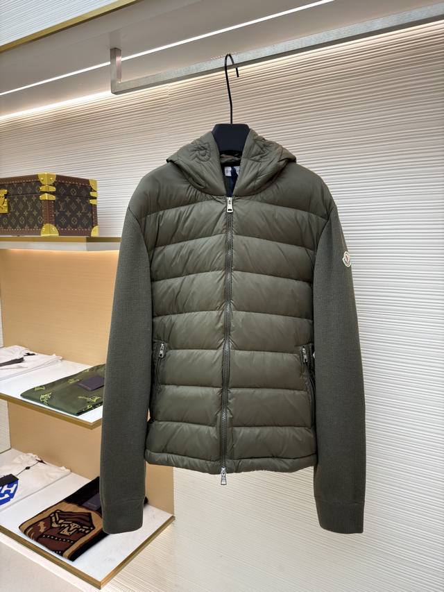 Moncler Wool Zip-Up Hooded Down Jacket Original: Purchased for 7999 Item No.: 16