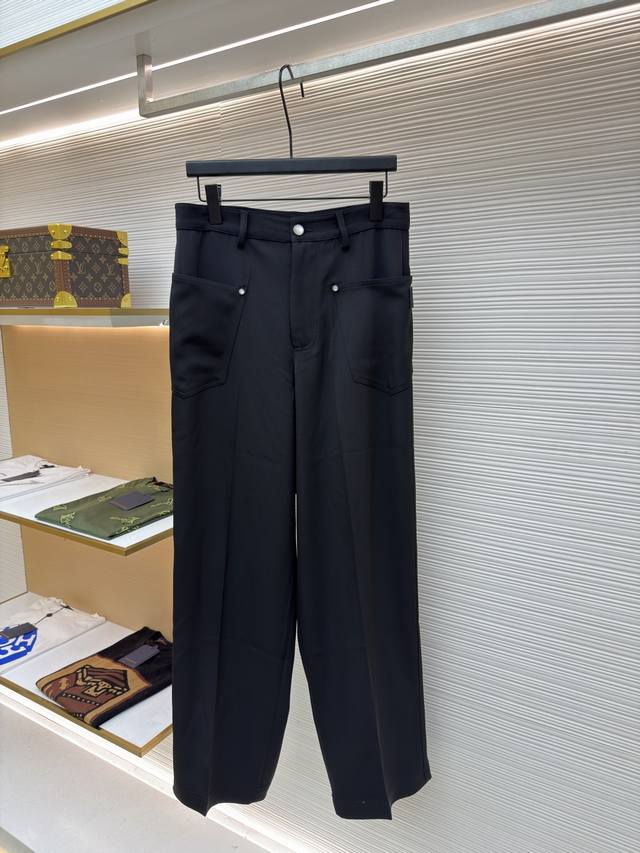 Louis Vuitton Back Ear loop trousers Original: Purchased for 12,900 and develope