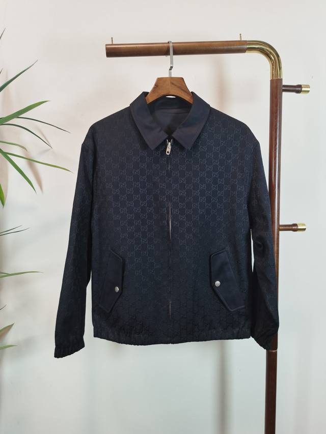 Gucc 2025 New Denim Jacket. This denim jacket is crafted with one side made of d