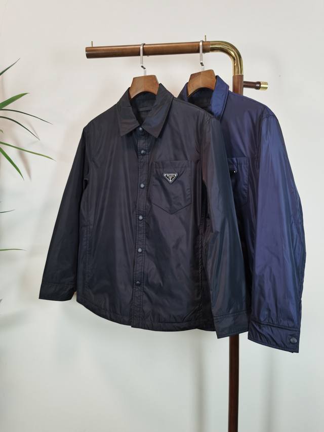 Prada's newest jacket, now available! High-end, versatile, and practical in blac