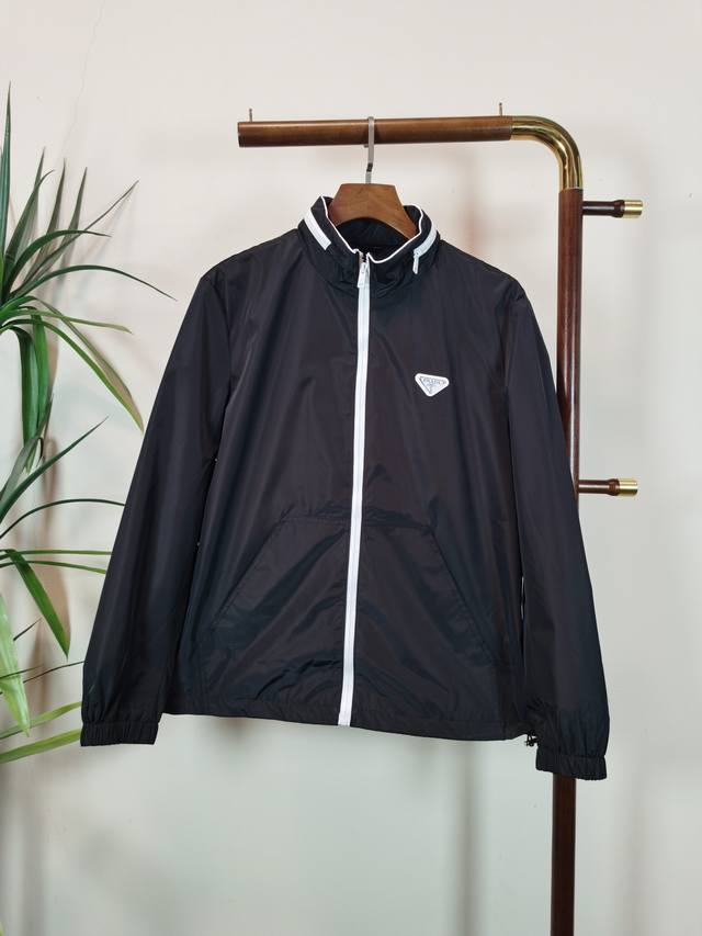 Prada 2025 New Arrival Jacket! This year's latest boutique item, a stylish and v