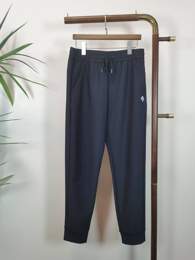 Descente 2025 Autumn/Winter New Elastic Waist Casual Pants. Made with custom-mad