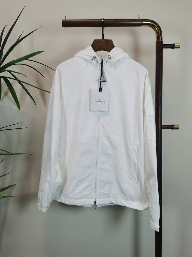 Moncler top-quality, same style as the official website, complete with all three