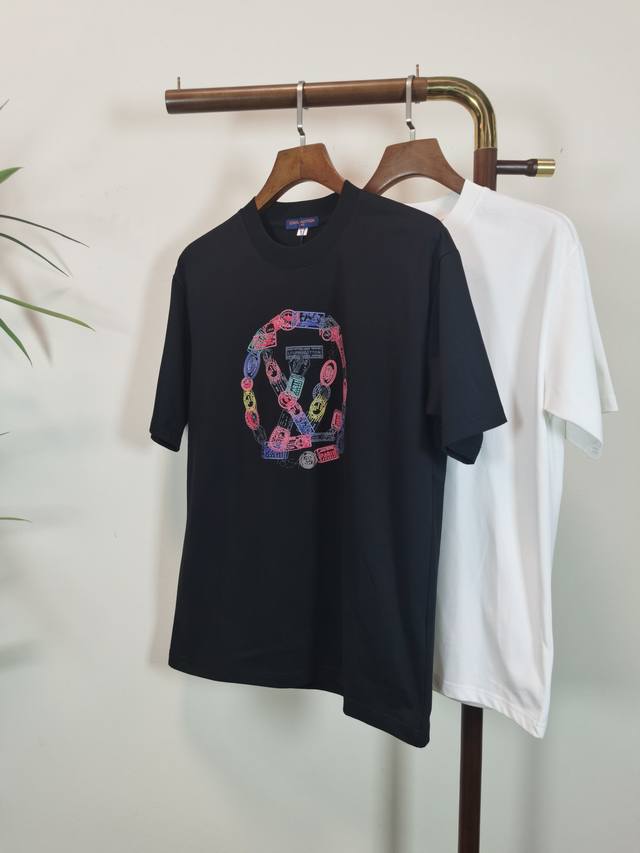 Louis Vuitton 2025 New Crew Neck Short Sleeve T-Shirt, High-End Version! Custom-