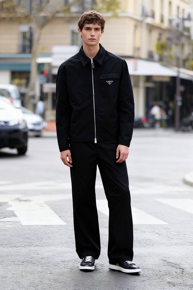 Prada Pr*Da. 2025 Autumn New Arrival Fashion Classic Lapel Zip-Up Jacket. Luxuri