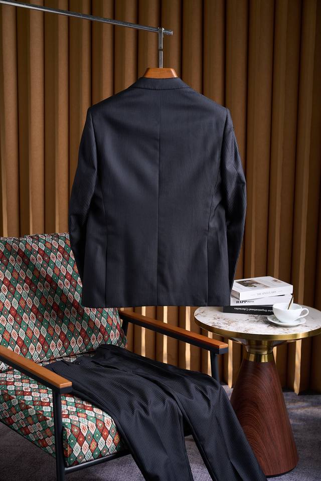 Celebrity Choice! Elegant, understated, and sophisticated vertical striped fine