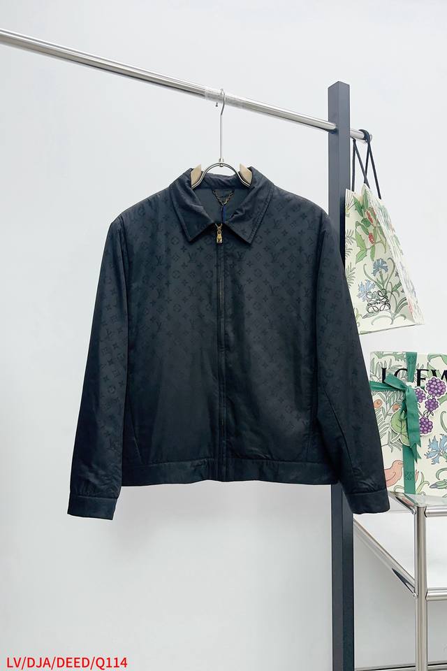 Q114 Louis Vuitton All-over Print Lapel Zipper Jacket. Purchased from Yb (Yibo's