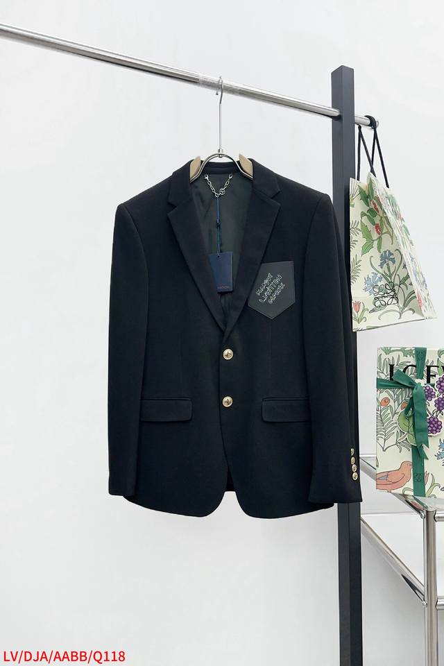 Q118 Lv Louis Vuitton 2025 New Arrival Suit Jacket, stylish and handsome, simple