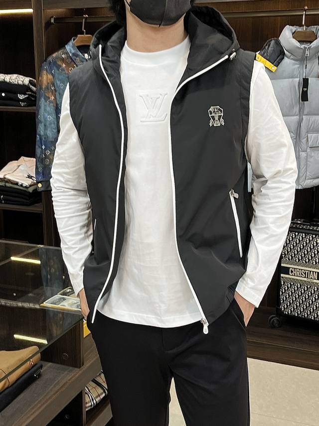 Featured Down Jacket/Vest 2025 Newest Fashion Designer Style Hooded Down Jacket.