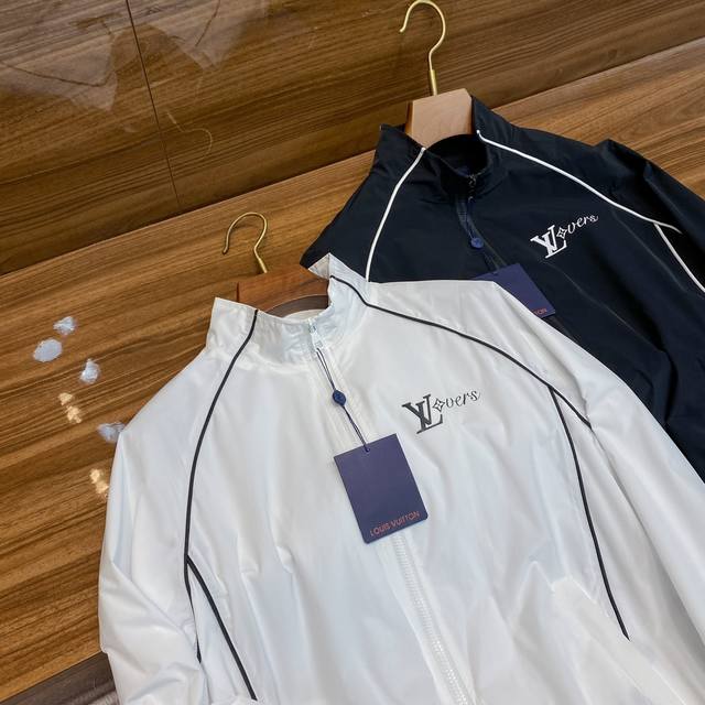 Lv 2025 Early Autumn New Original Men's Hooded Windbreaker Jacket, Official Webs