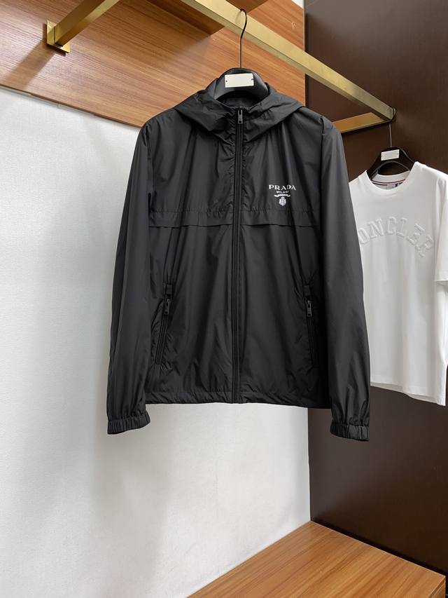 Prada 24 New Arrival Hooded Jacket, stylish and cool, simple and versatile. Cust