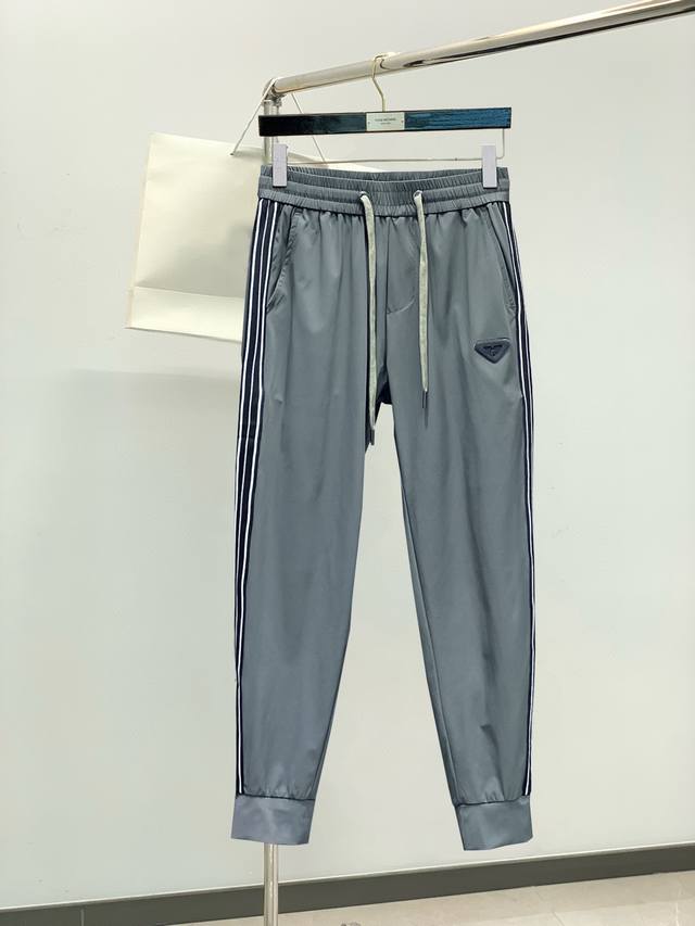 Prada 2025 Fall New Casual Pants! Available simultaneously on the official websi