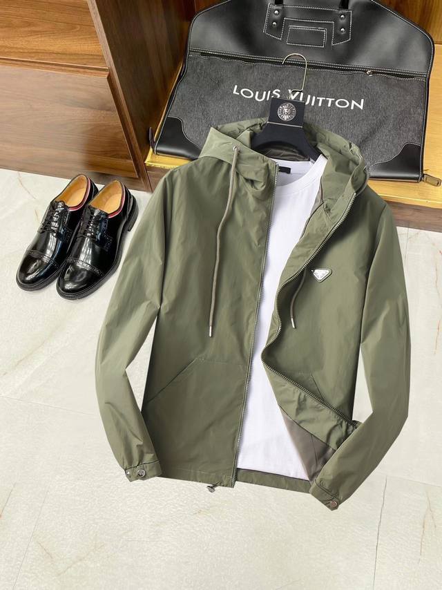 Prada 2025 Fall/Winter New Casual Fashion Jacket - Avant-garde design with a ref