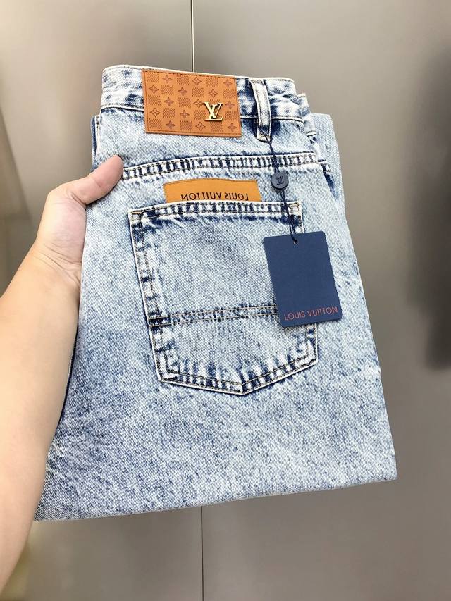 Louis Vuitton 2025 Early Autumn New Men's Loose Straight Leg Jeans Official Webs